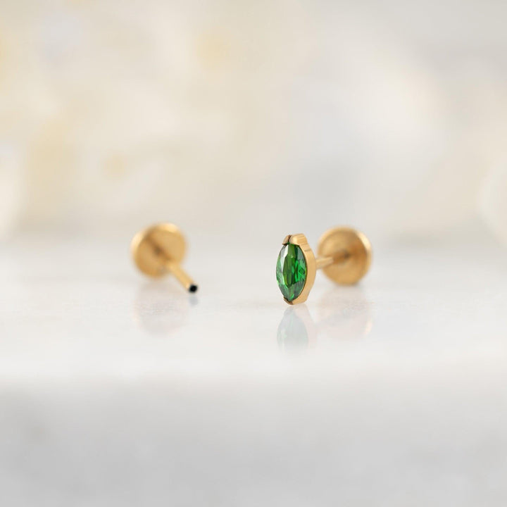 Winziger Marquise Smaragdgrün 3A CZ Push Pin Piercing Ohrring