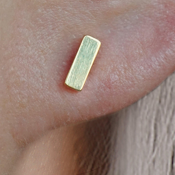 Mini schlichter Baguette Push Pin Piercing Ohrring