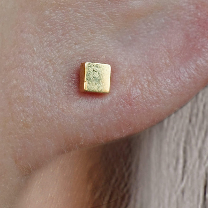 Mini Plain Square Push Pin Piercing Earring