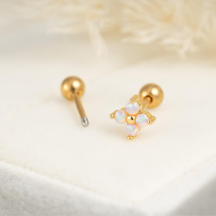 Boucle d'oreille piercing à dos plat en opale rose trèfle à quatre feuilles
