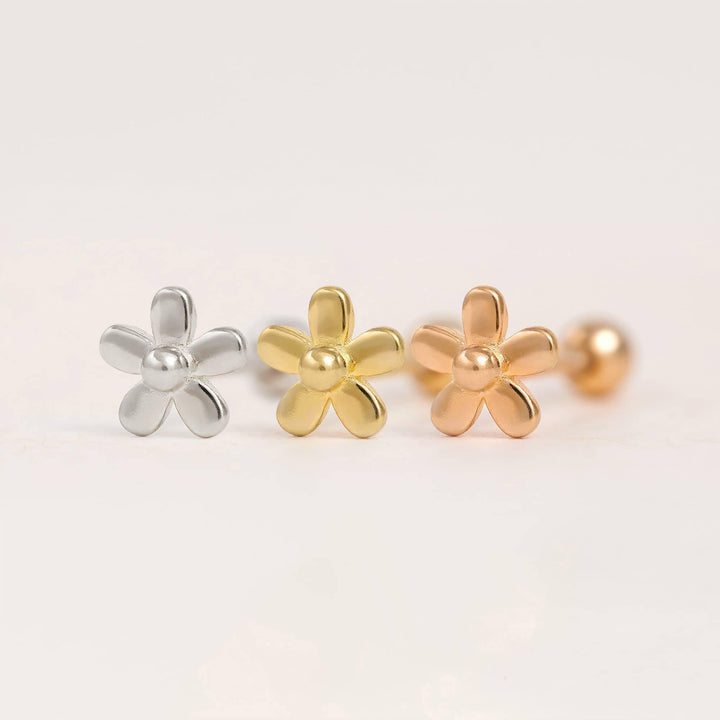 Daisy Flower Screw Back Earrings - EricaJewels