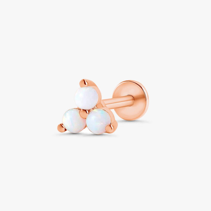 Boucle d'oreille piercing triple opale blanche à dos plat