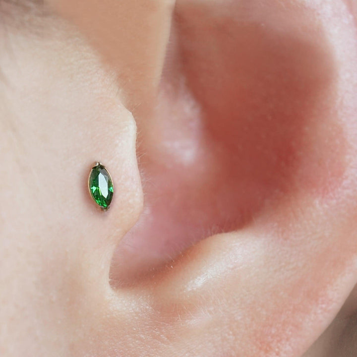 Winziger Marquise Smaragdgrün 3A CZ Push Pin Piercing Ohrring
