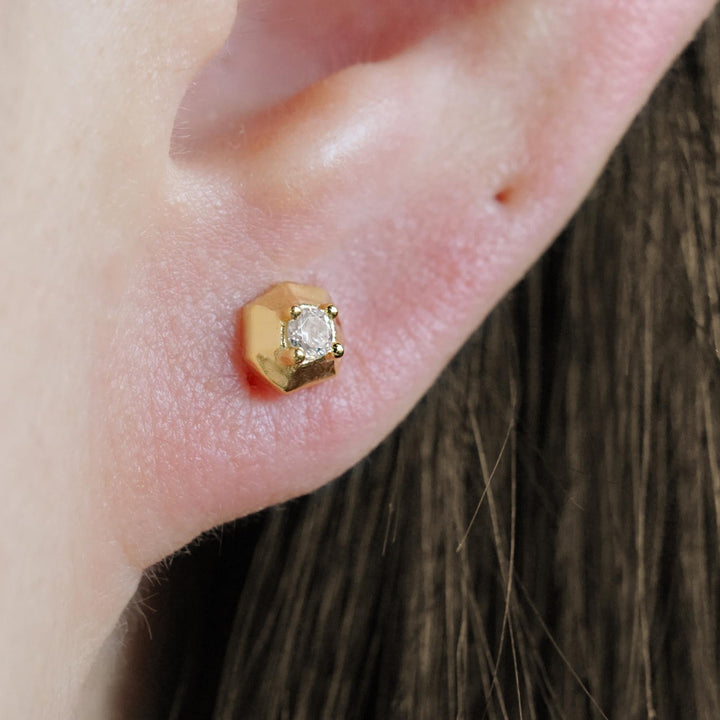lobe piercing
