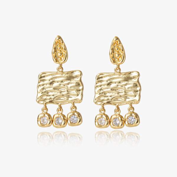 gold stud earring